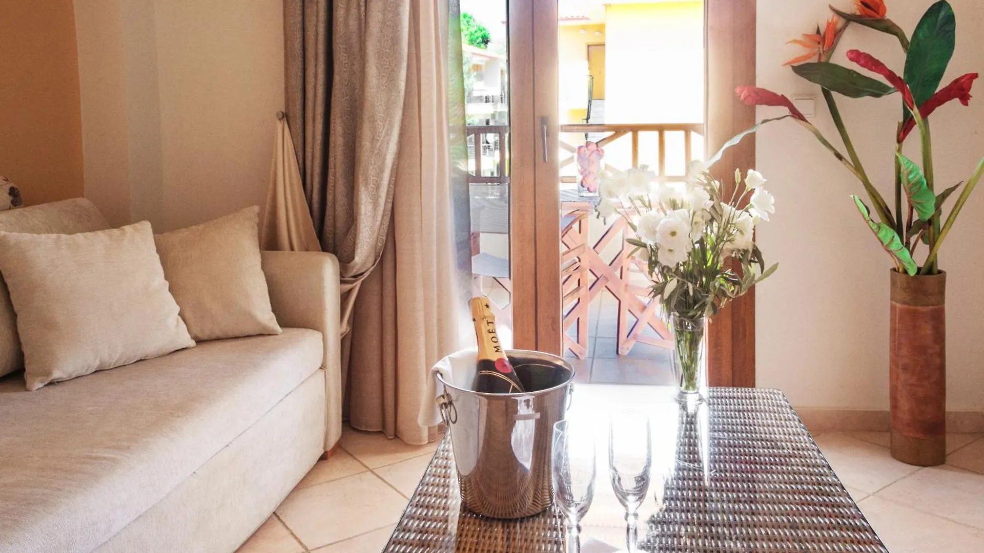 Aparthotel Hotel Paralio